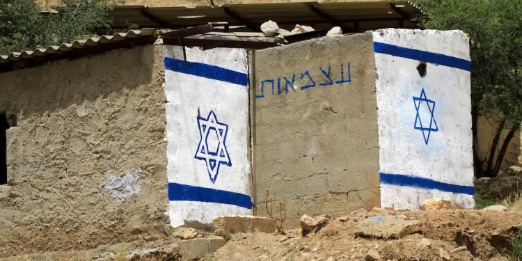 Update Hari ke-350: Pasukan Pendudukan Israel (IOF) Mendorong Jasad Syuhada Gaza dari Atap