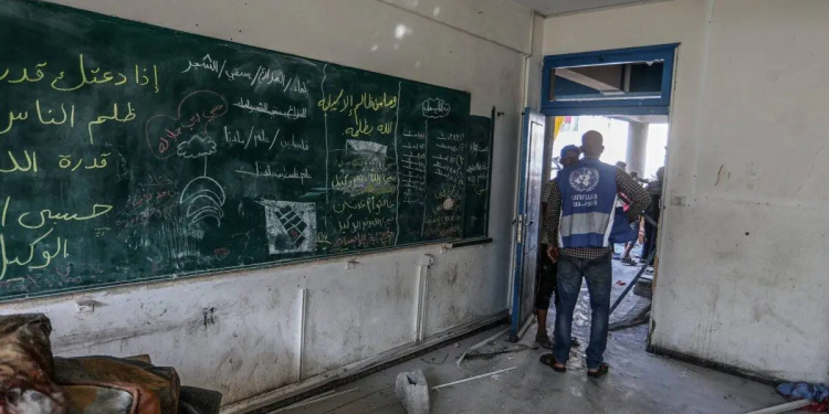 Tentang Anak Gaza yang Ingin Kembali ke Sekolah: “Sekarang, Ketika Kami Membuka Tas, Kami hanya Menemukan Pakaian di dalamnya”