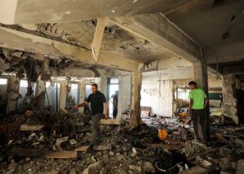 Serangan Bertubi-Tubi Israel terhadap Sekolah Gaza yang Menampung Warga Palestina