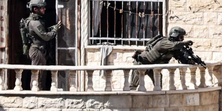 Dua Penduduk Palestina Terluka Akibat Serangan Israel di Jenin dan Nablus