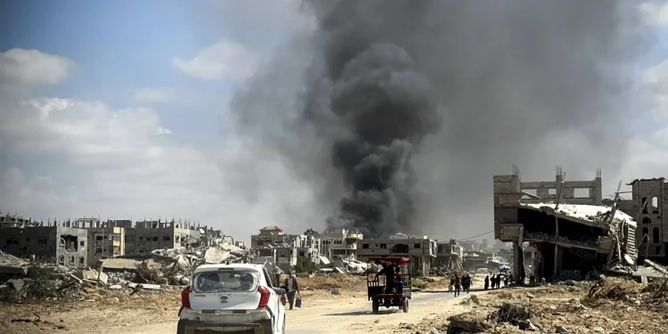 Israel Tingkatkan Serangan Bom ke Gaza pada Peringatan Satu Tahun Agresi