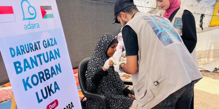 Adara Hadir Obati 60 Korban Luka dan Penderita Diabetes di Al Mawasi, Khan Younis Gaza Selatan