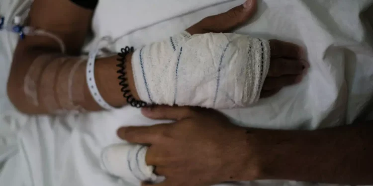 Sebuah Rumah Sakit di Lebanon Berada di Garis Depan Perang Israel