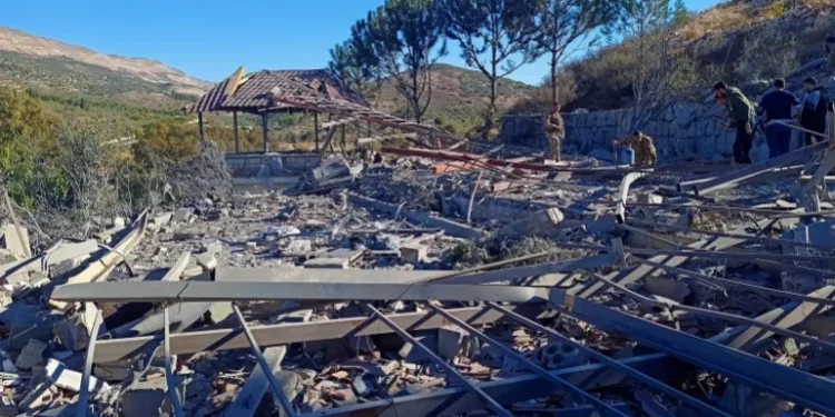 Update Hari ke-385: Israel Membunuh 3 Jurnalis di Lebanon selatan dan Melanjutkan Pembantaian baru di Gaza