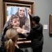Aktivis London Mengganti Lukisan ‘Motherhood’ karya Picasso dengan ‘Ibu Palestina’