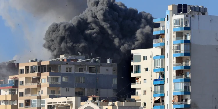 Serangan Udara Israel Hancurkan Tyre, Kota Kuno di Lebanon