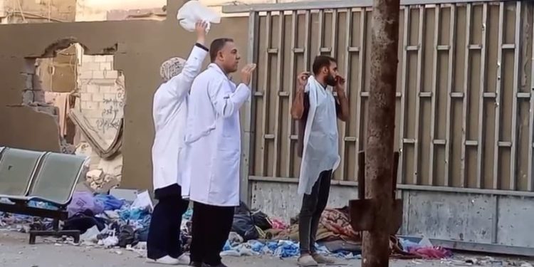 Pasukan Israel Tangkap Seluruh Staf Medis di RS Kamal Adwan, Hancurkan Rumah-Rumah di Sekitarnya