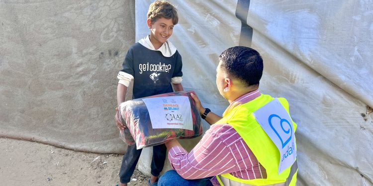 Bantu Hangatkan Gaza di Musim Dingin, Adara Kirimkan Selimut untuk Para Pengungsi