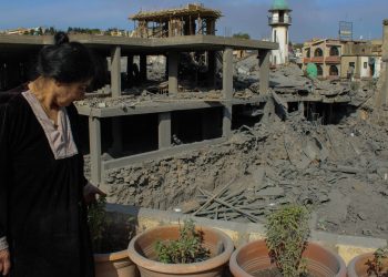 Keluarga di Nabatieh Menyaksikan Israel Menghancurkan Kawasan Bersejarah Mereka