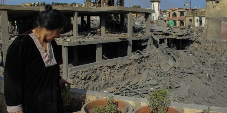 Keluarga di Nabatieh Menyaksikan Israel Menghancurkan Kawasan Bersejarah Mereka