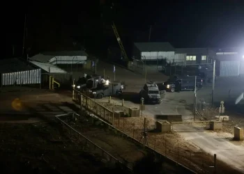 Israel Meningkatkan Perlakuan Tidak Manusiawi terhadap Tawanan Palestina di Penjara Ofer