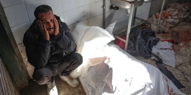 Israel Mengebom Perumahan di Beit Lahiya Gaza Utara yang Membunuh 50 Orang