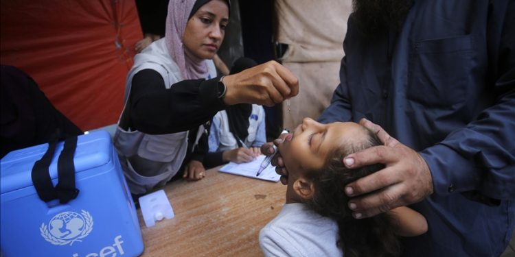 Serangan Israel Menghambat Vaksinasi Polio untuk Anak-anak di Gaza Utara