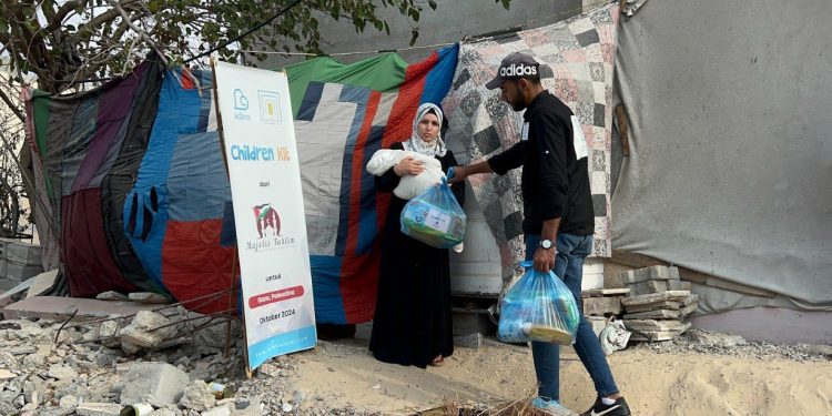 Adara Kirimkan Bantuan Susu dan Popok untuk 69 Anak di Khan Younis, Gaza Selatan