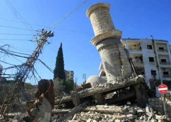 Israel Menghancurkan Masjid di Lebanon Selatan di Tengah Pelanggaran Gencatan Senjata yang Terus Berlanjut