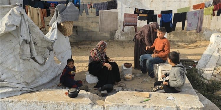 Hampir 1 Juta Pengungsi Gaza Hadapi Musim Dingin Ekstrem