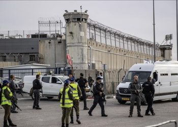 B’Tselem: Warga Palestina Dilecehkan dan Dipermalukan oleh Tentara Israel karena ‘Dendam’