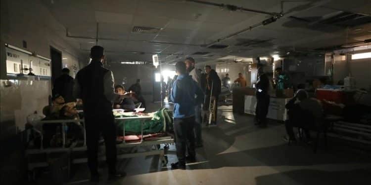 Serangan Israel Membuat Rumah Sakit di Gaza Utara Kehabisan Air dan Listrik