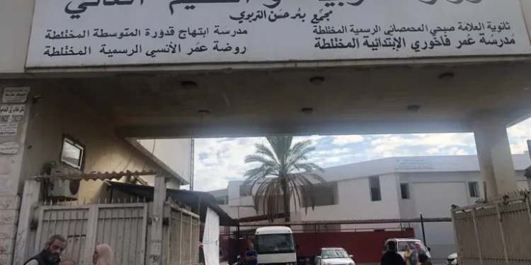 Pengungsi Lebanon Kembali Lagi ke Pusat Penampungan