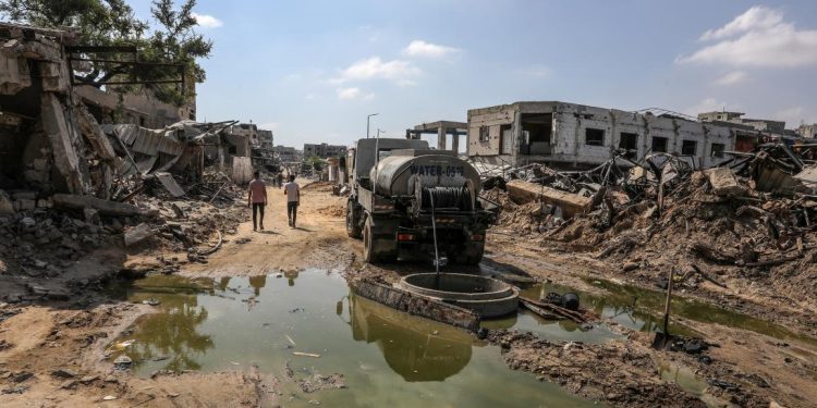 OHCHR: Serangan Israel terhadap Pengungsi di Gaza adalah “Kejahatan Perang” dan “Kejahatan terhadap Kemanusiaan”