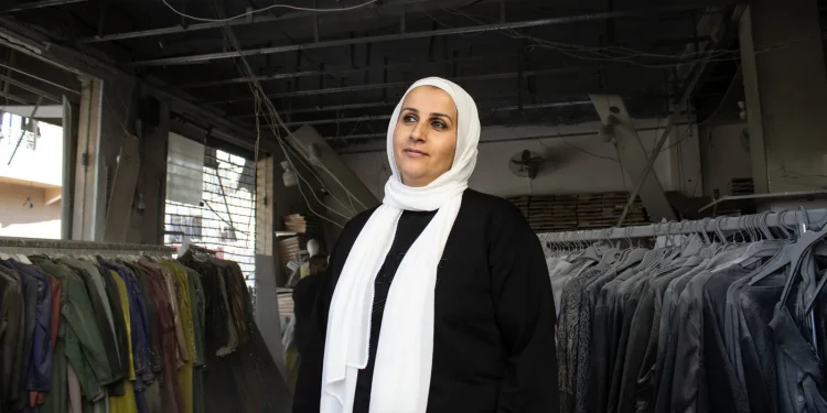 Warga Qana Mengenang Sejarah Pembantaian Israel di Kampung Halaman Mereka