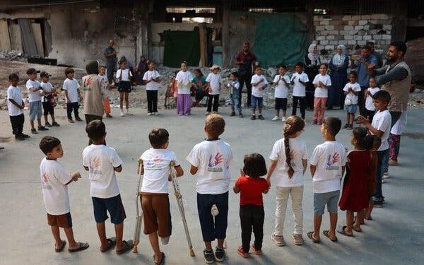 Hari Anak Yatim Korban Perang Sedunia: Kisah Anak-anak yang “Kehilangan Nama” Akibat Genosida
