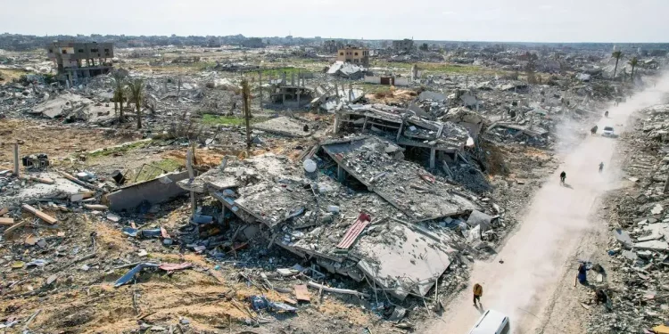 Warga Gaza Mulai Mencari Korban di Bawah Reruntuhan pada Hari Kedua Gencatan Senjata