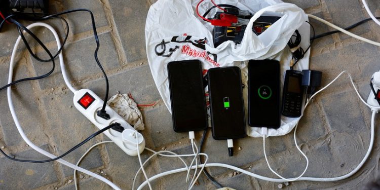 Meski Kehilangan 80% Peralatan, Namun Perusahaan Listrik Gaza Akan Bekerja untuk Mengoperasikan Fasilitas Vital