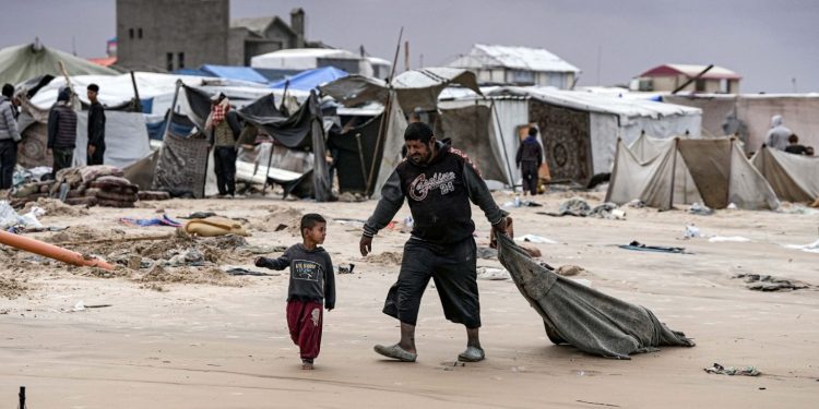 UNRWA Peringatkan Lonjakan Kematian Anak di Gaza akibat Cuaca Dingin Ekstrem