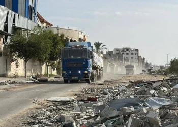 Truk Bantuan Bersiap Memasuki Gaza saat Gencatan Senjata Dimulai