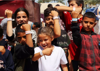 PBB Bagikan 30.000 Gelang Identitas kepada Anak-anak di Gaza untuk Cegah Pemisahan Keluarga