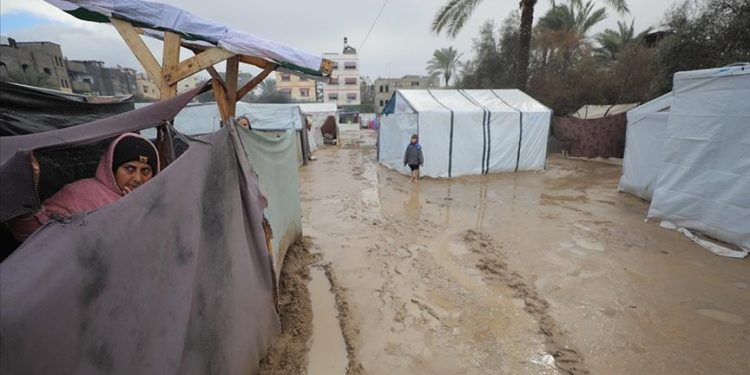 Blokade Bantuan Kemanusiaan oleh Israel Telah Mencekik Penduduk Gaza di Musim Dingin