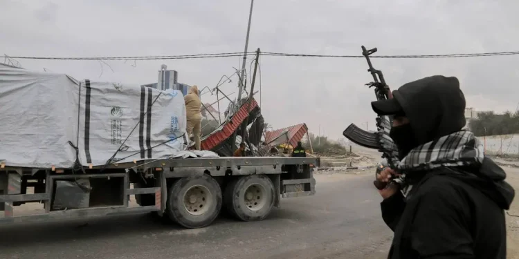 Israel Membunuh Tiga Polisi Palestina yang Menjaga Masuknya Bantuan Kemanusiaan di Rafah