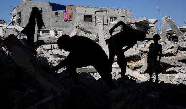 Bangun Kembali Gaza: Tempat Perlindungan Mendesak Dibutuhkan di Tengah Blokade Israel terhadap Pasokan Utama