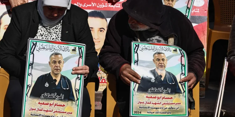 Dokter Hussam Abu Safiya Menceritakan Penyiksaan dan Isolasi dalam Penjara Israel