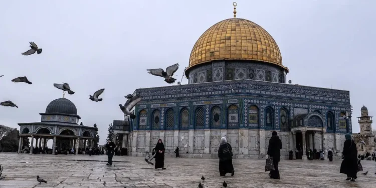 Israel Menyita Pengeras Suara dari Aula Masjid Qibli di Kompleks Masjid Al-Aqsa