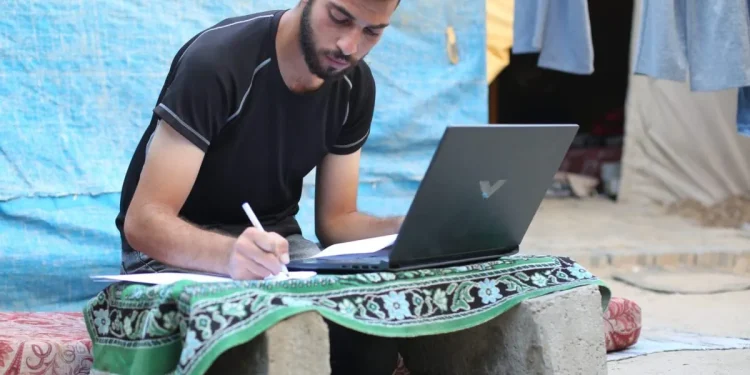 1,2 Juta Pelajar Palestina di Gaza dan Tepi Barat Mendapat Manfaat dari Platform Pembelajaran Elektronik Yordania