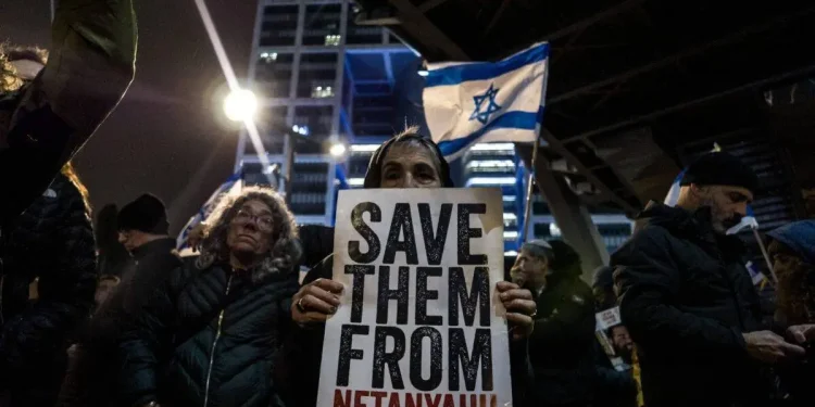 Ribuan Warga Israel Unjuk Rasa Menuntut Pengembalian Tahanan, Kecam Pemecatan Pimpinan Shin Bet