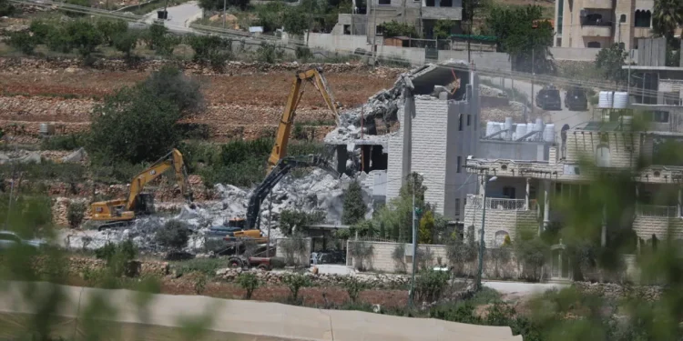 Israel Lanjutkan Penghancuran Rumah di Tepi Barat, Total 5.939 Rumah Sejak 7 Oktober 2023