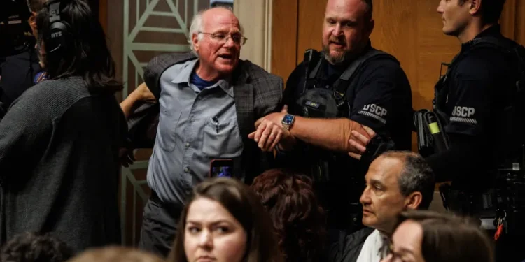 Ben Cohen, Pendiri Ben & Jerry’s, Ditangkap karena Protes Agresi Gaza di Senat AS