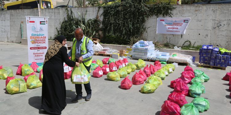 Pada Pekan Kedua Ramadhan, Adara Salurkan Bantuan Bahan Pokok untuk 1.050 Orang di Tepi Barat