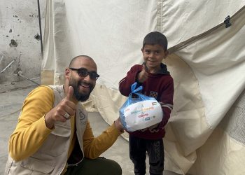 Mengisi Kemuliaan di Bulan Ramadhan dengan Berbagi, Adara Salurkan Makanan Siap Saji untuk 1.042 Warga Gaza Utara