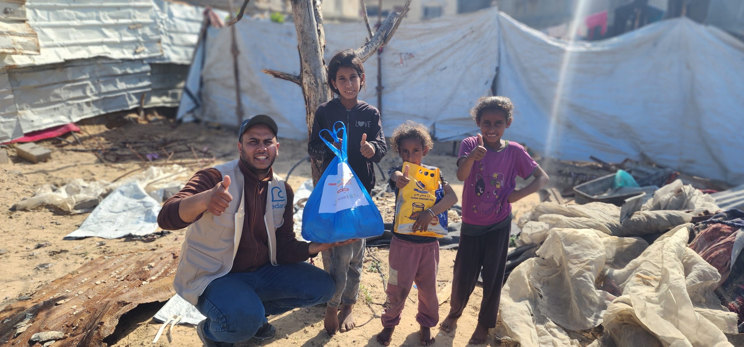 Krisis Kelaparan Gaza Semakin Parah, Adara Salurkan Bantuan Bahan Makanan Pokok untuk 167 Keluarga di Gaza Utara