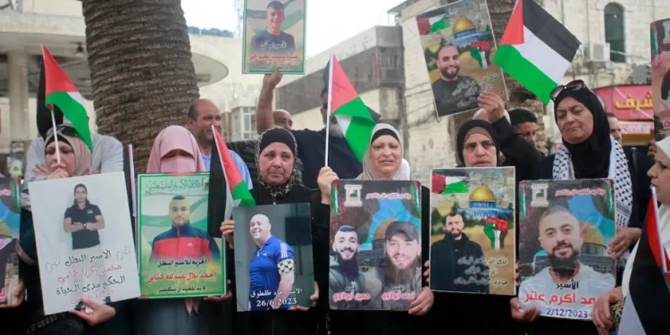 Israel Menawan Lebih dari 10.000 Warga Palestina, Termasuk 3.600 Orang Tanpa Pengadilan