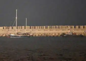 Israel Deportasi Aktivis Kapal Bantuan ke Gaza