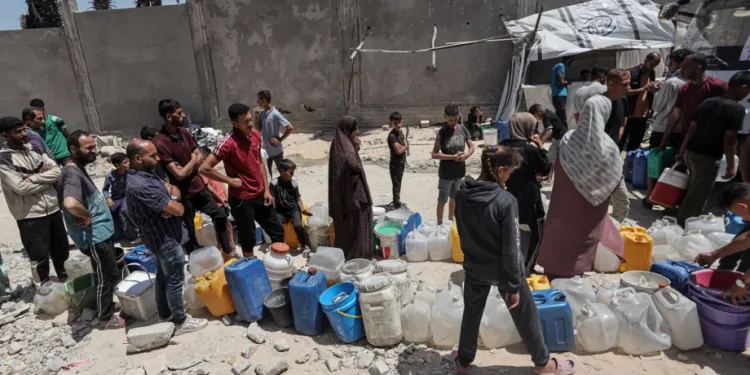 Krisis Air di Gaza Kota Makin Parah, Pasokan Turun di Bawah 25%