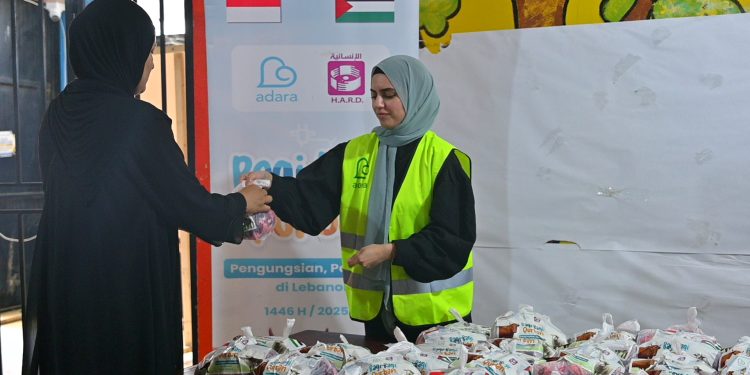 Berbagi Kebahagiaan Hari Raya, Adara Salurkan Daging Kurban ke 2.450 Pengungsi Palestina di Lebanon