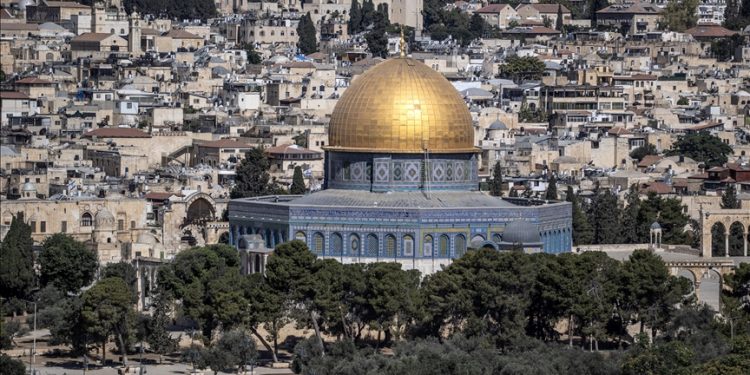 Lebih dari 200 Pemukim Ilegal Israel Serbu Masjid Al-Aqsa di Bawah Perlindungan Polisi Israel