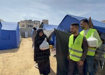 Bawa Harapan di Ramadhan, Adara Bantu Ribuan Warga Gaza dengan Paket Berbuka