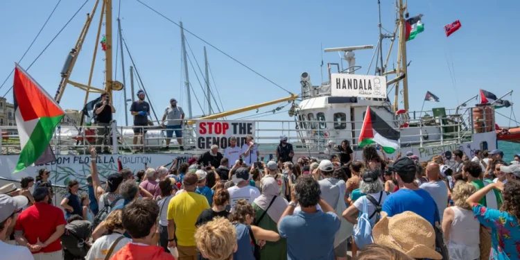 Kapal Handala Berlayar Menuju Gaza: Tantangan Terbaru terhadap Blokade Israel